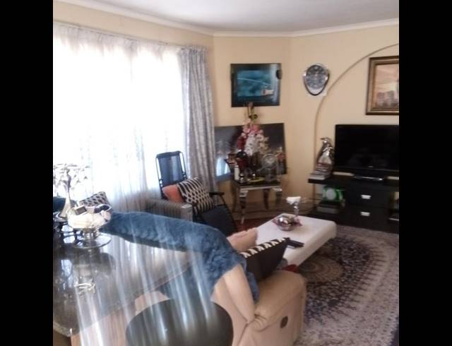 1 BEDROOM PROPERTY TO RENT IN KENSINGTON
